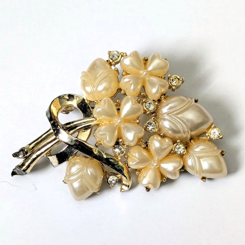 Vintage Coro Cream and Gold Lucite Brooch with Rhinestones - Mid Century 60s